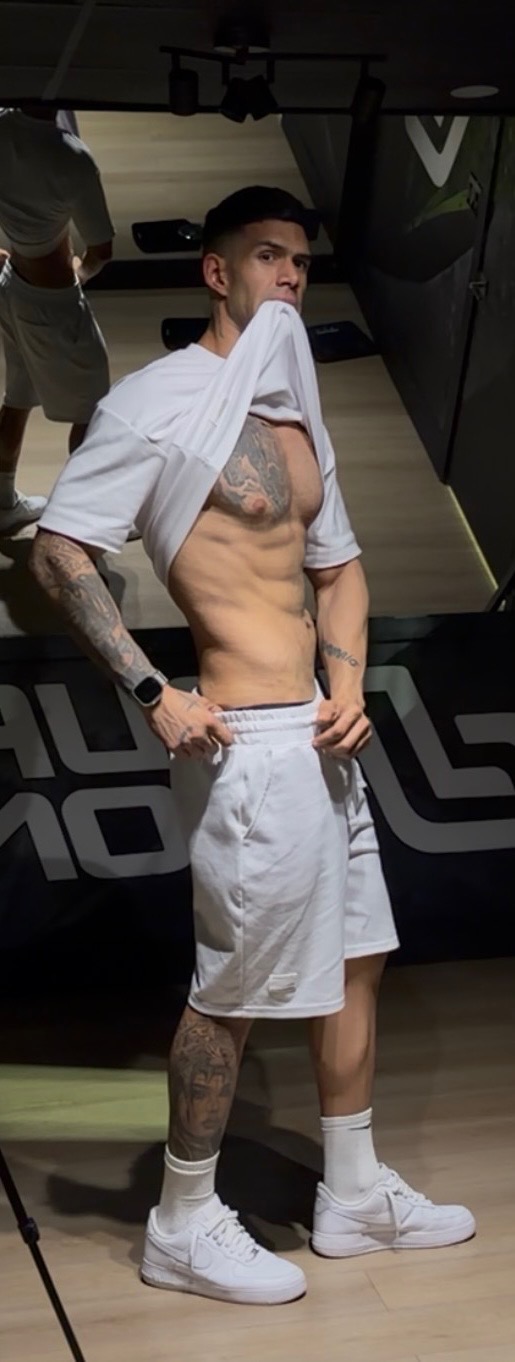 Javier — abs and physique